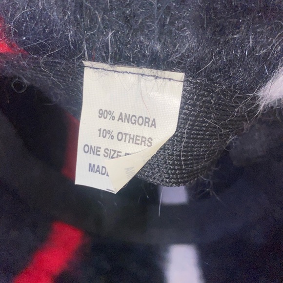 Winter hat - Picture 3 of 4